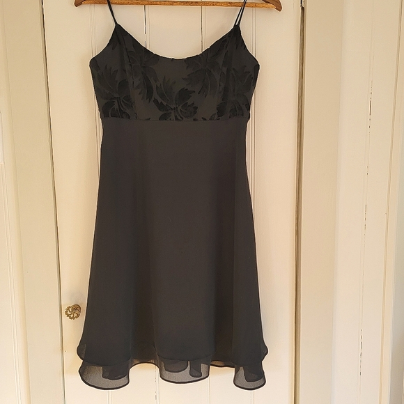 Little elegant black dress - Picture 1 of 7